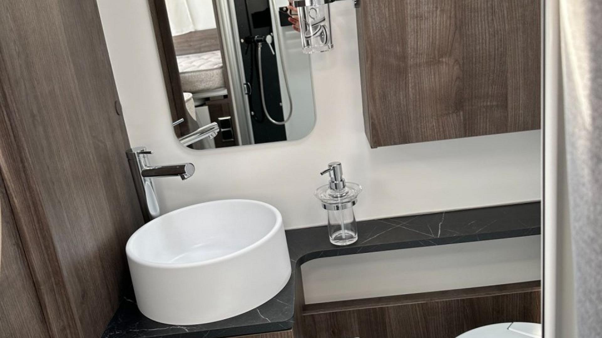 Benimar Tessoro 463 UP