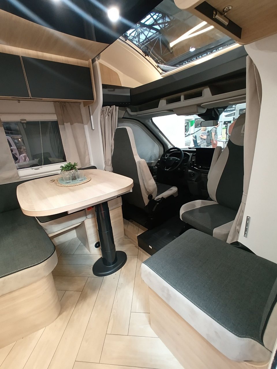 Challenger 287 Graphite Edition