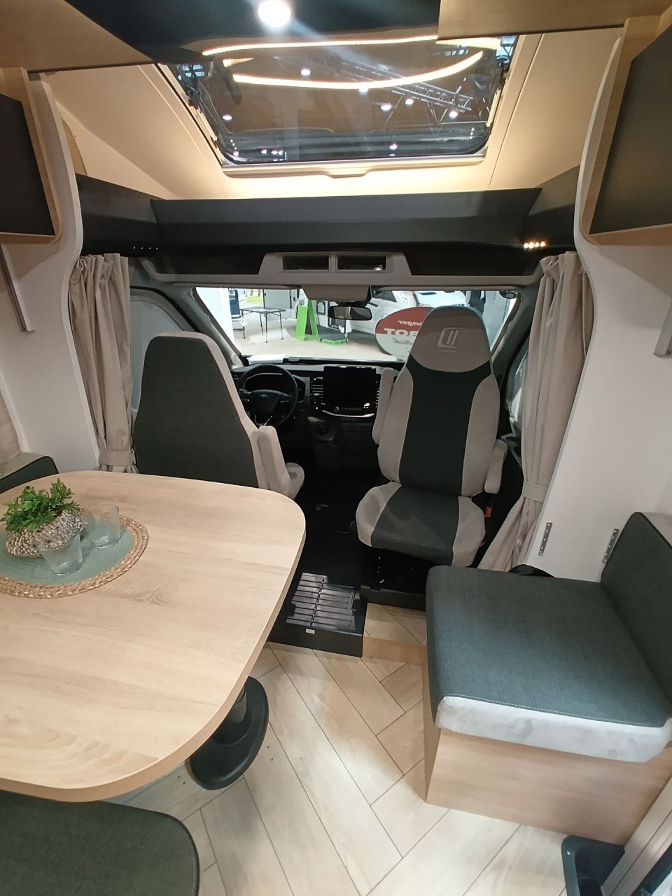 Challenger 287 Graphite Edition