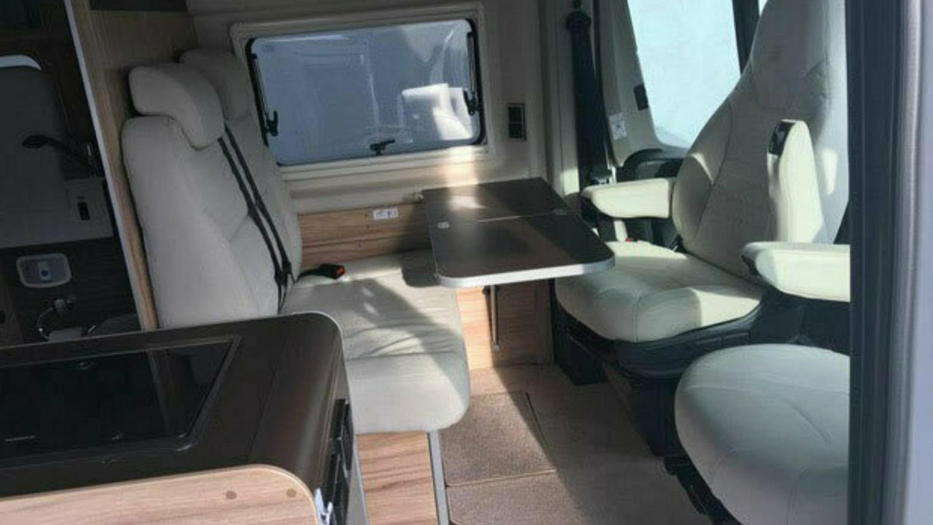 HYMER / ERIBA / HYMERCAR Ayers Rock
