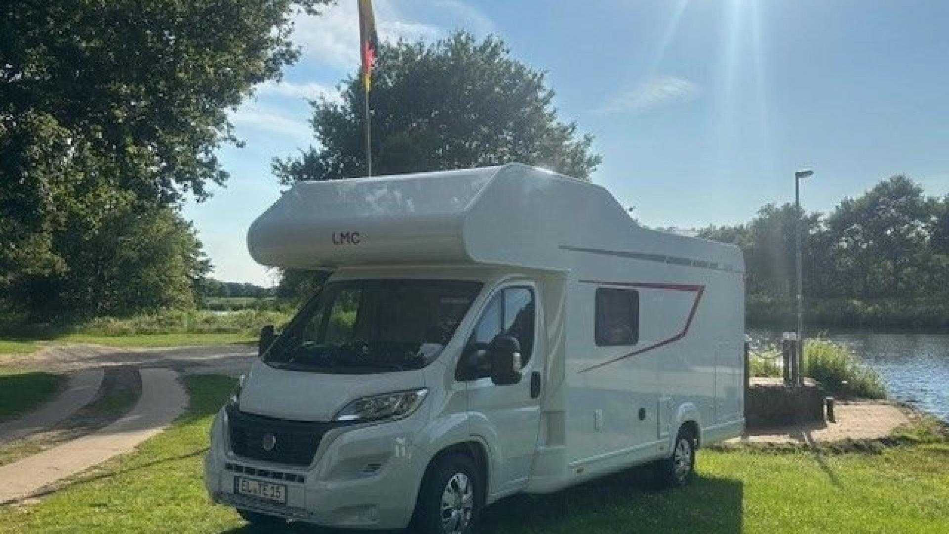 LMC Tourer A 690