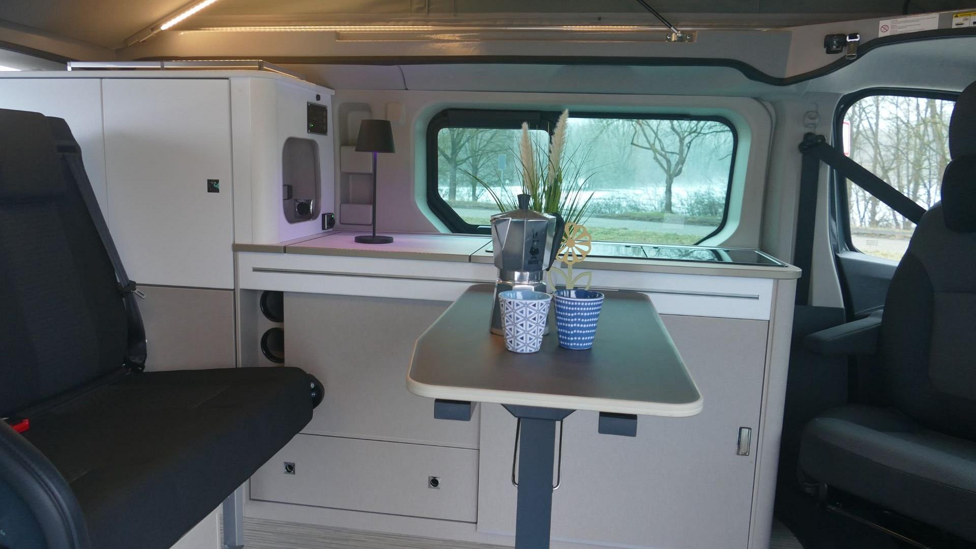 Renault Trafic Buerstner Playa Limited C500