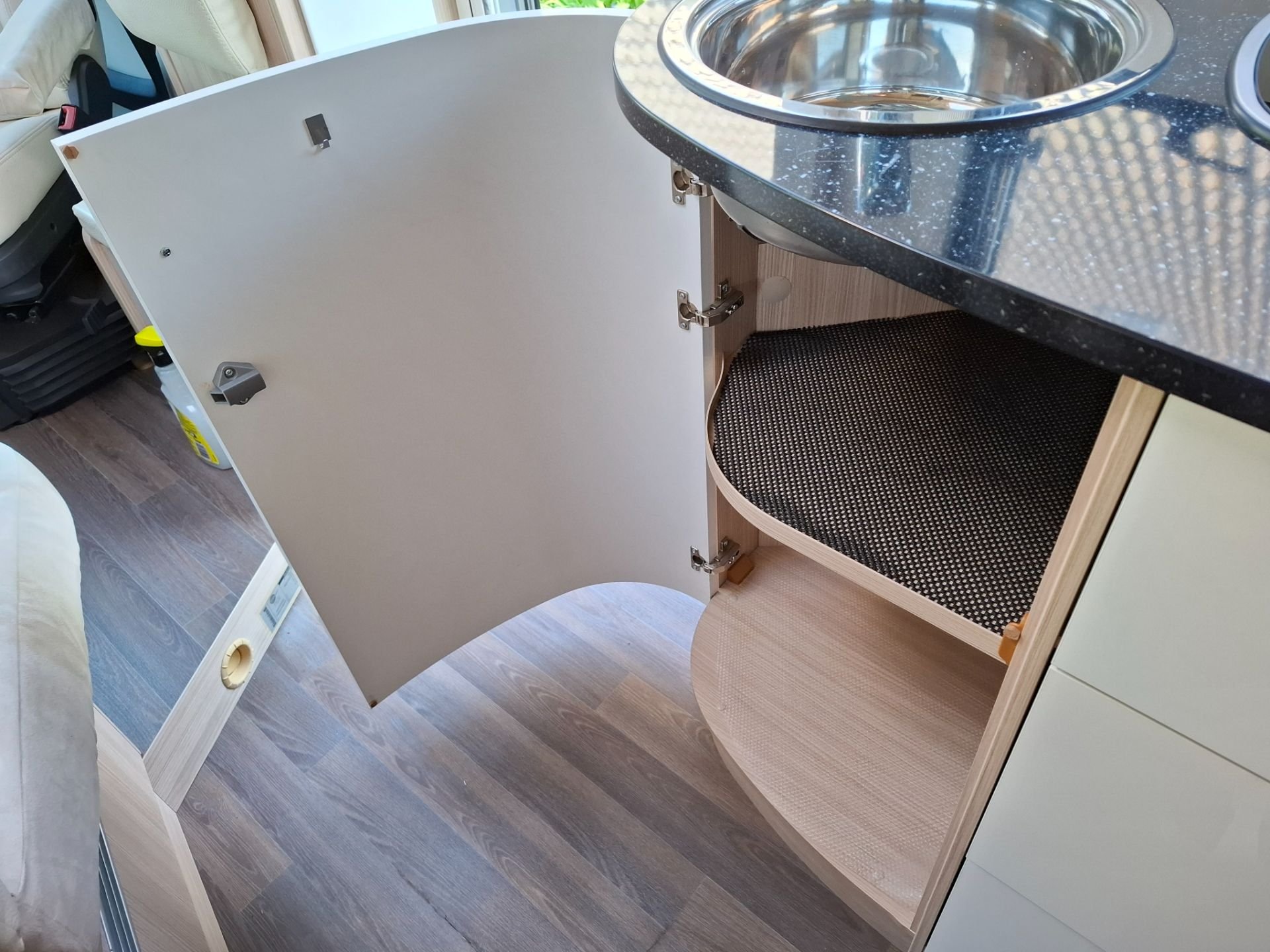 Bürstner Travel Van T690