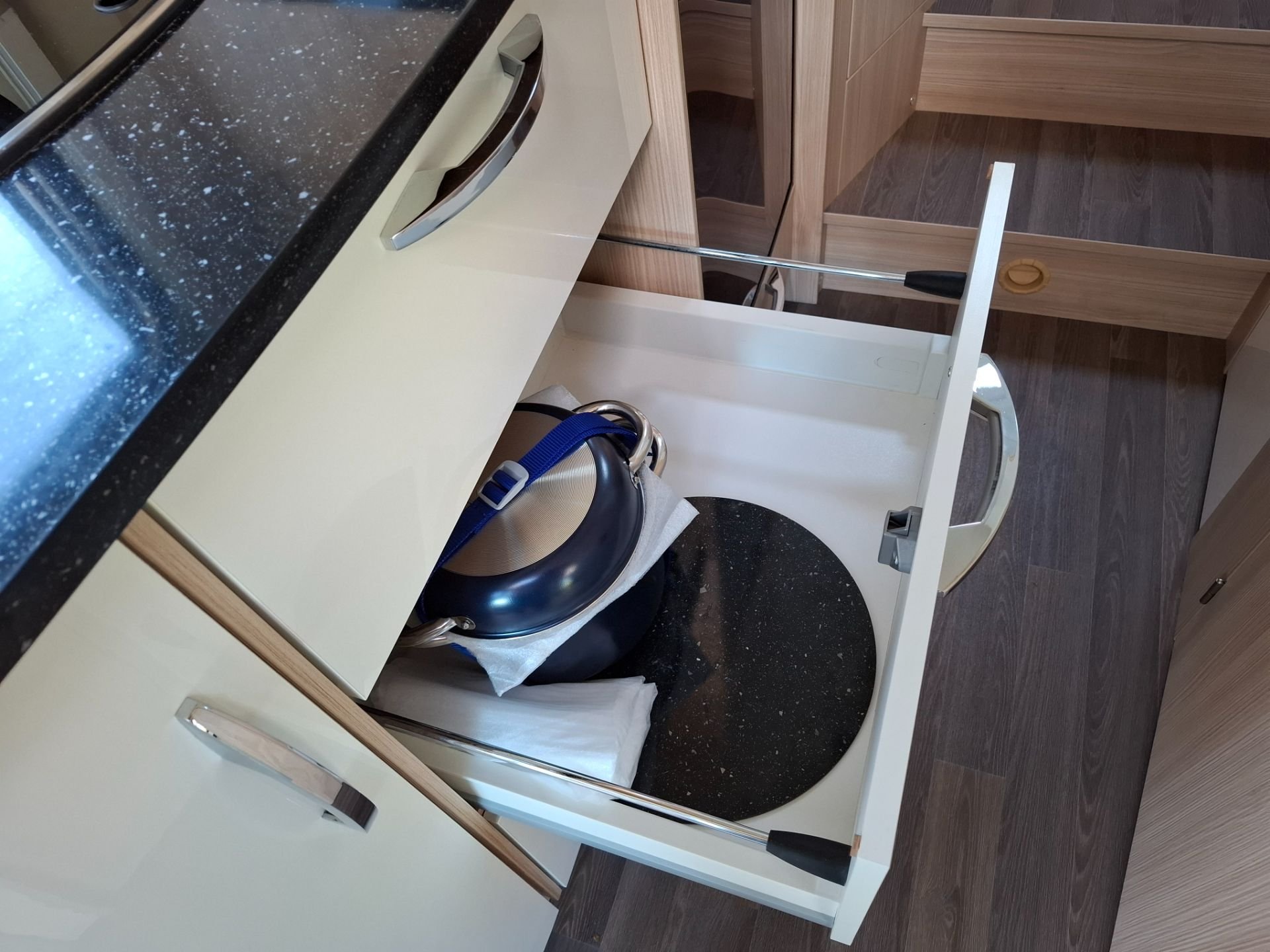 Bürstner Travel Van T690