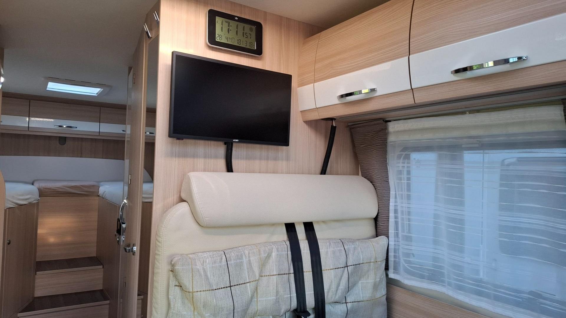 Bürstner Travel Van T690