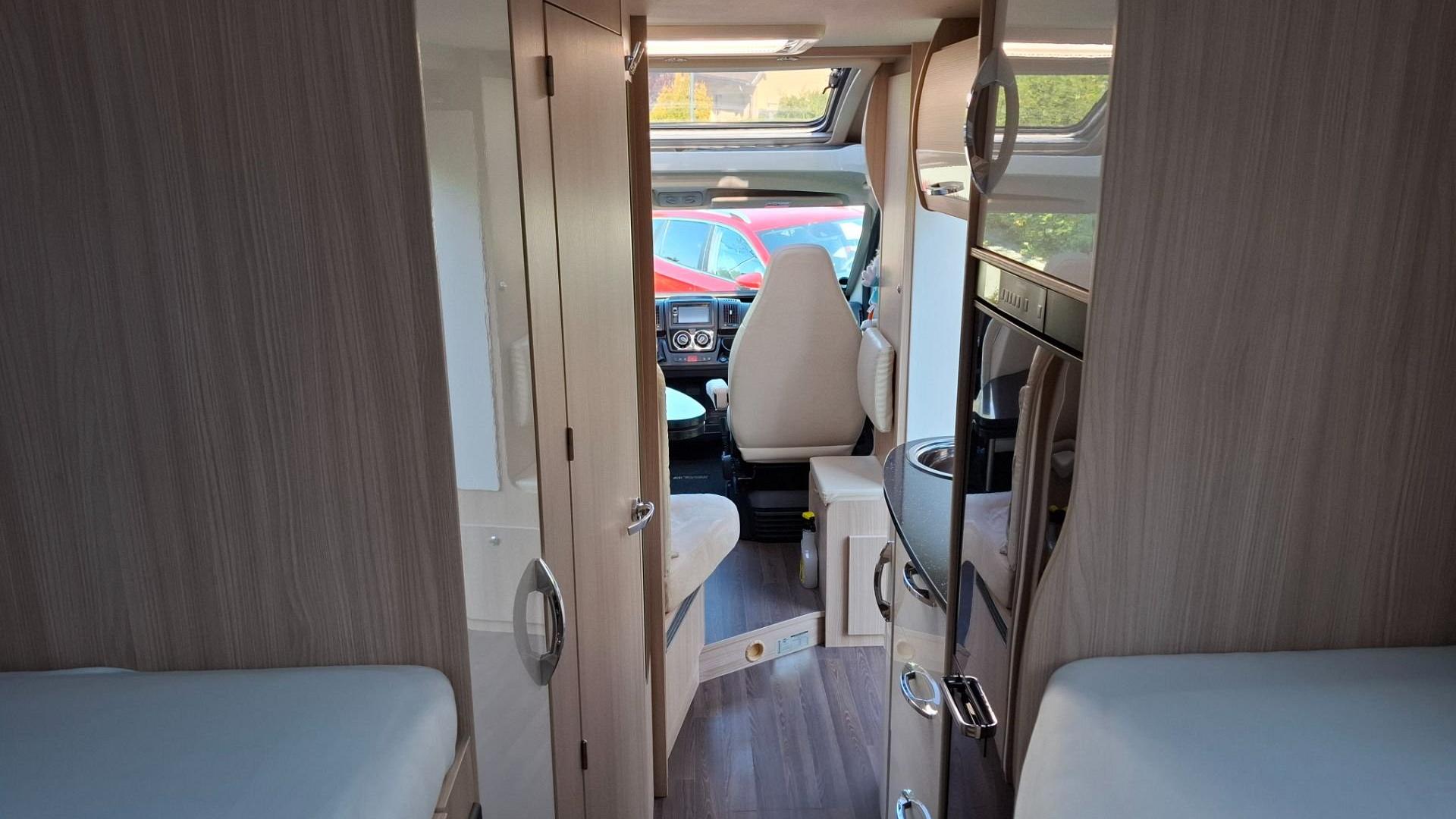 Bürstner Travel Van T690