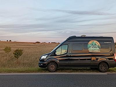 TOW Adventure Camper  Sunlight CV590 4x4