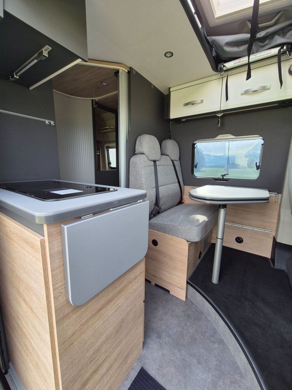 Dethleffs Globetrail 600DR mit Aufstelldach
