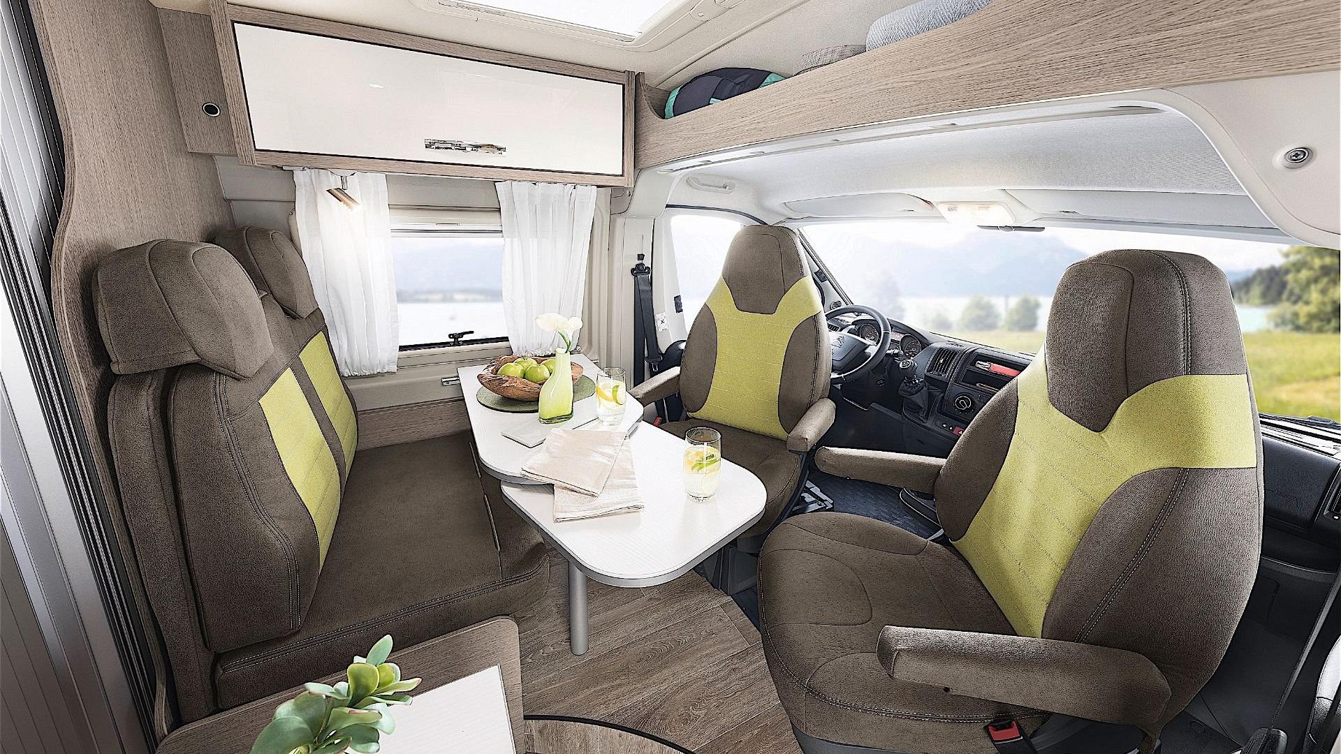 P&ouml;ssl Roadstar 600 l mit Aufstelldach